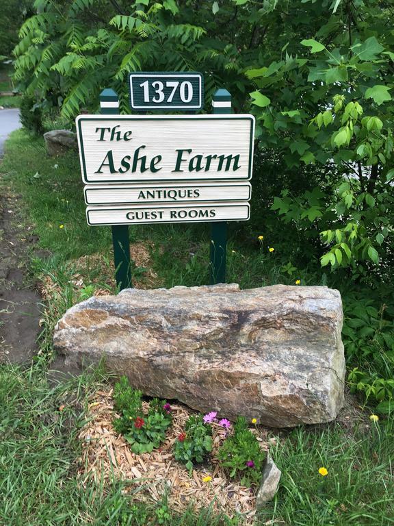 The Ashe Farm Bed & Breakfast Marshall Exterior photo