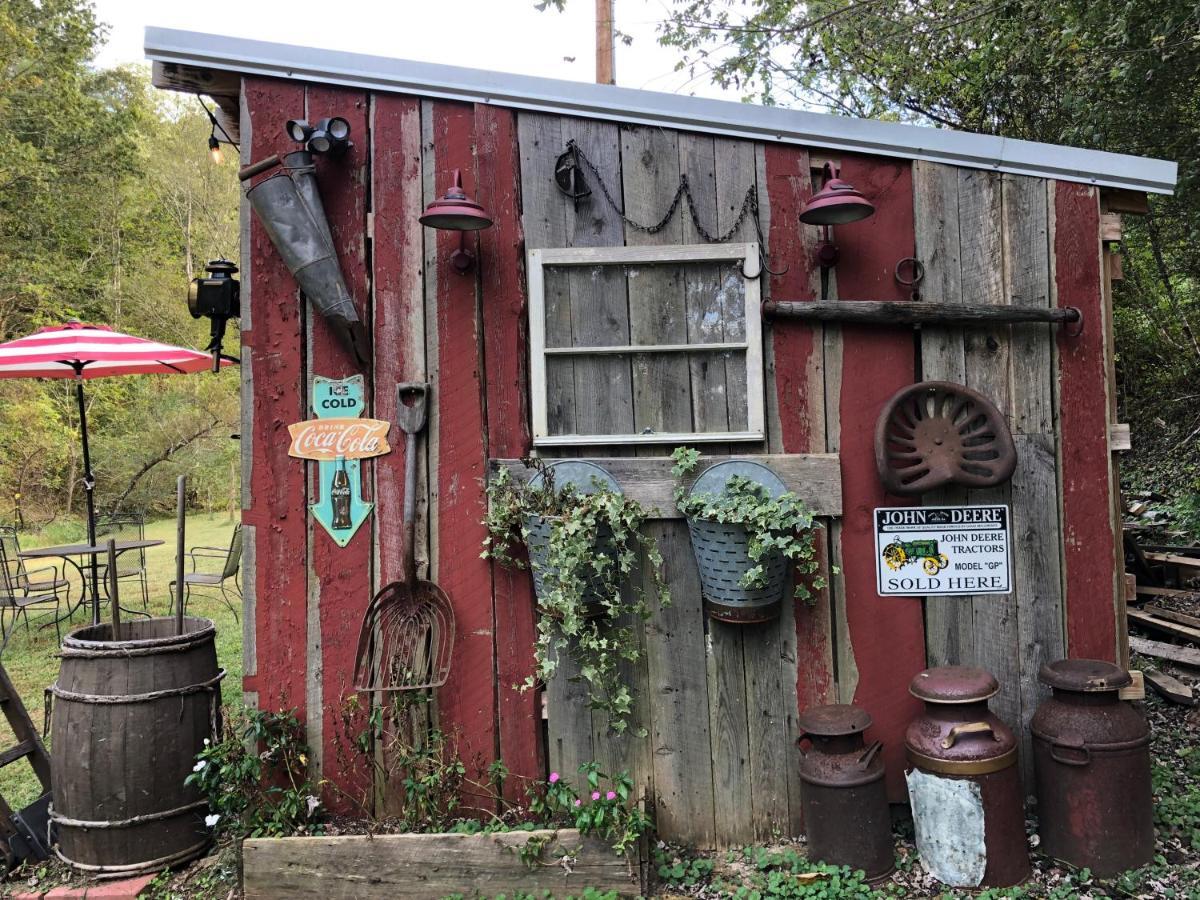 The Ashe Farm Bed & Breakfast Marshall Exterior photo